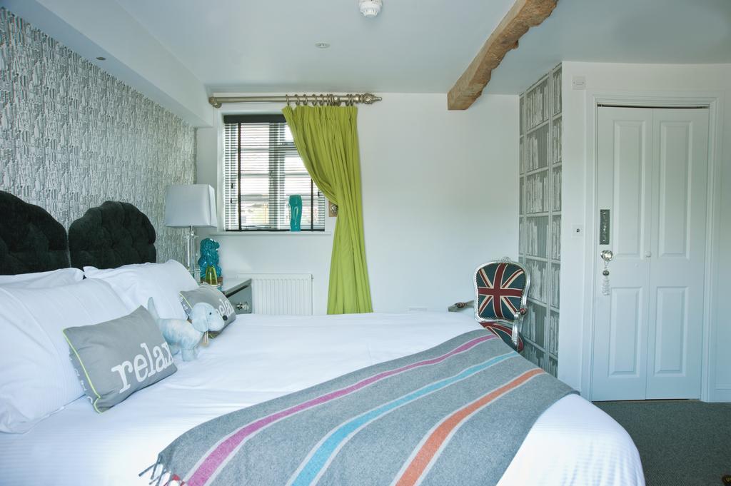 The Bell, Alderminster Bed and Breakfast Στράτφορντ απόν Έιβον Δωμάτιο φωτογραφία